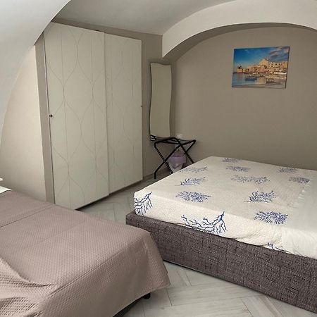 ジョヴィナッツォFelu'S Houseアパートメント エクステリア 写真